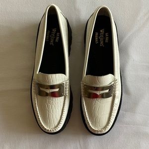 NWT G.H. Bass Women's Whitney Super Lug Sole Crocodile Leather White Weejun